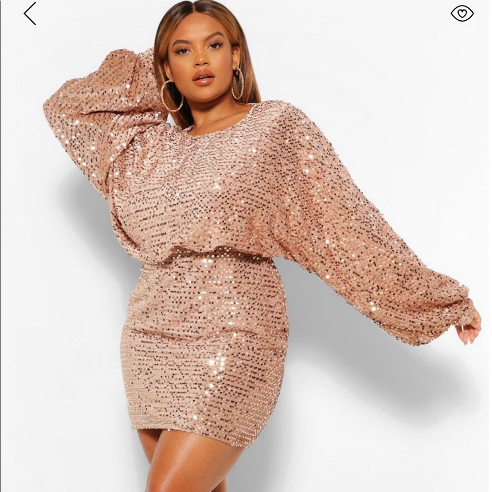 Beautiful plus sequin dress w/ open back! 🔥🔥🔥